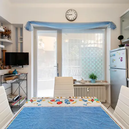 Apartman Cosy In With Balcony San Remo