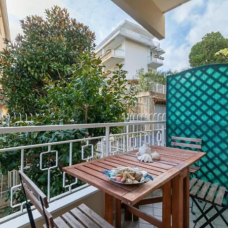 Cosy In With Balcony Apartamento