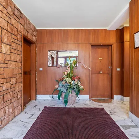 Cosy In With Balcony Apartman San Remo