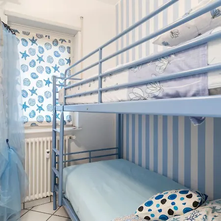 Cosy In With Balcony Apartman *