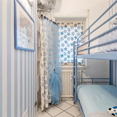 Cosy In With Balcony * San Remo