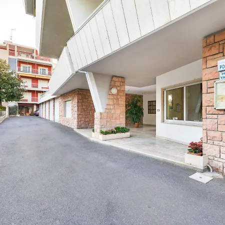 Cosy In With Balcony Apartment Sanremo